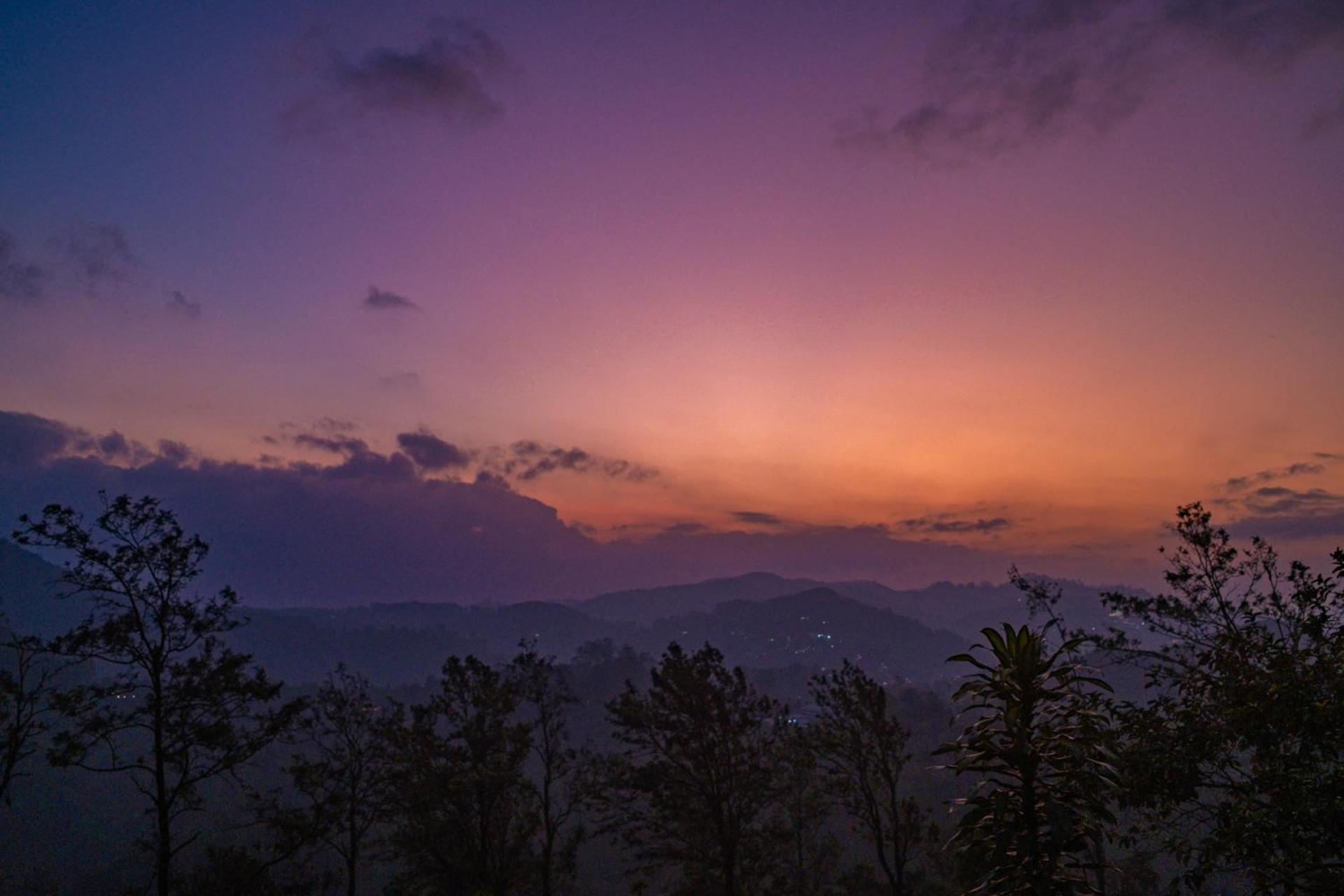 Ella Mountain Palace Luaran gambar