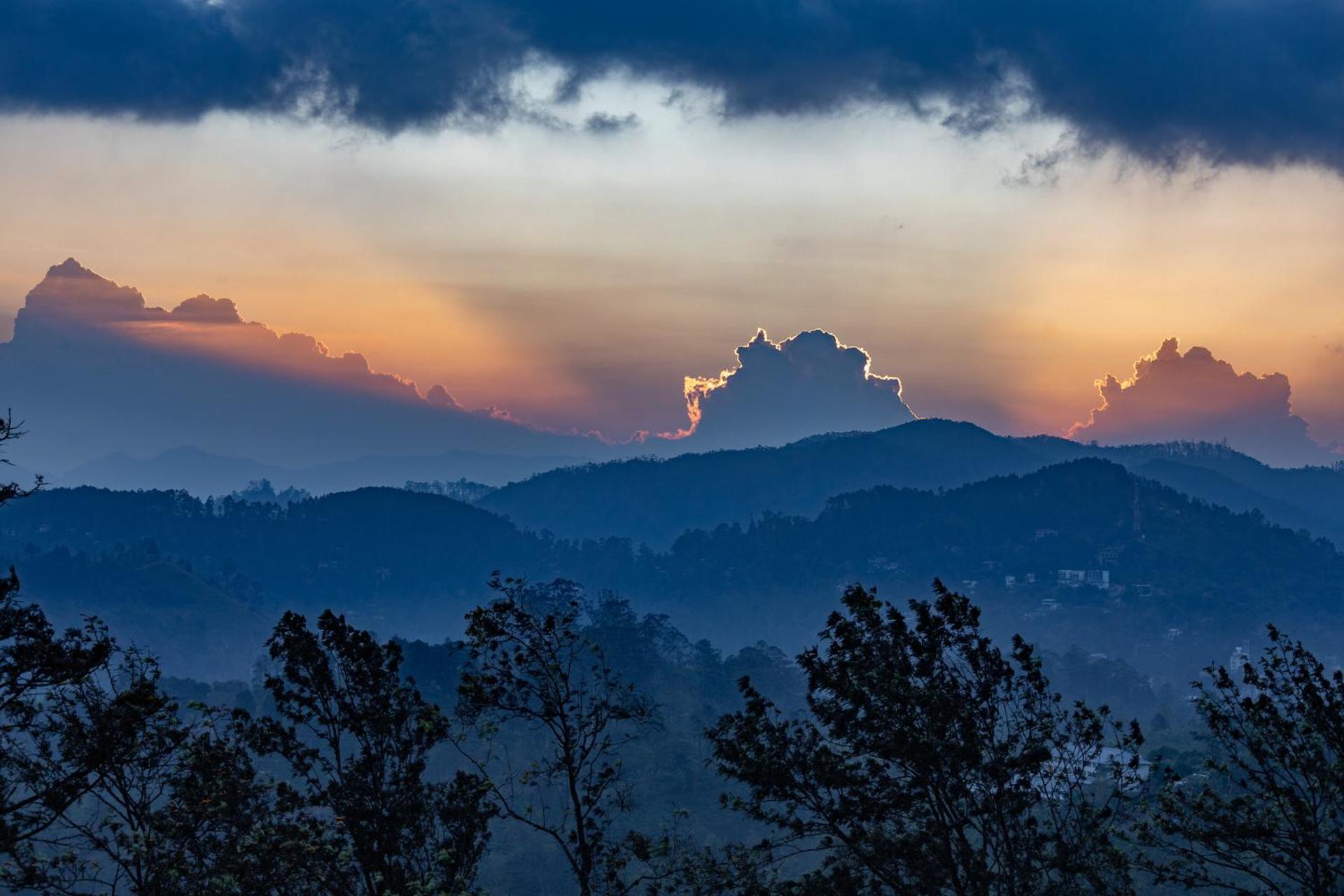 Ella Mountain Palace Luaran gambar
