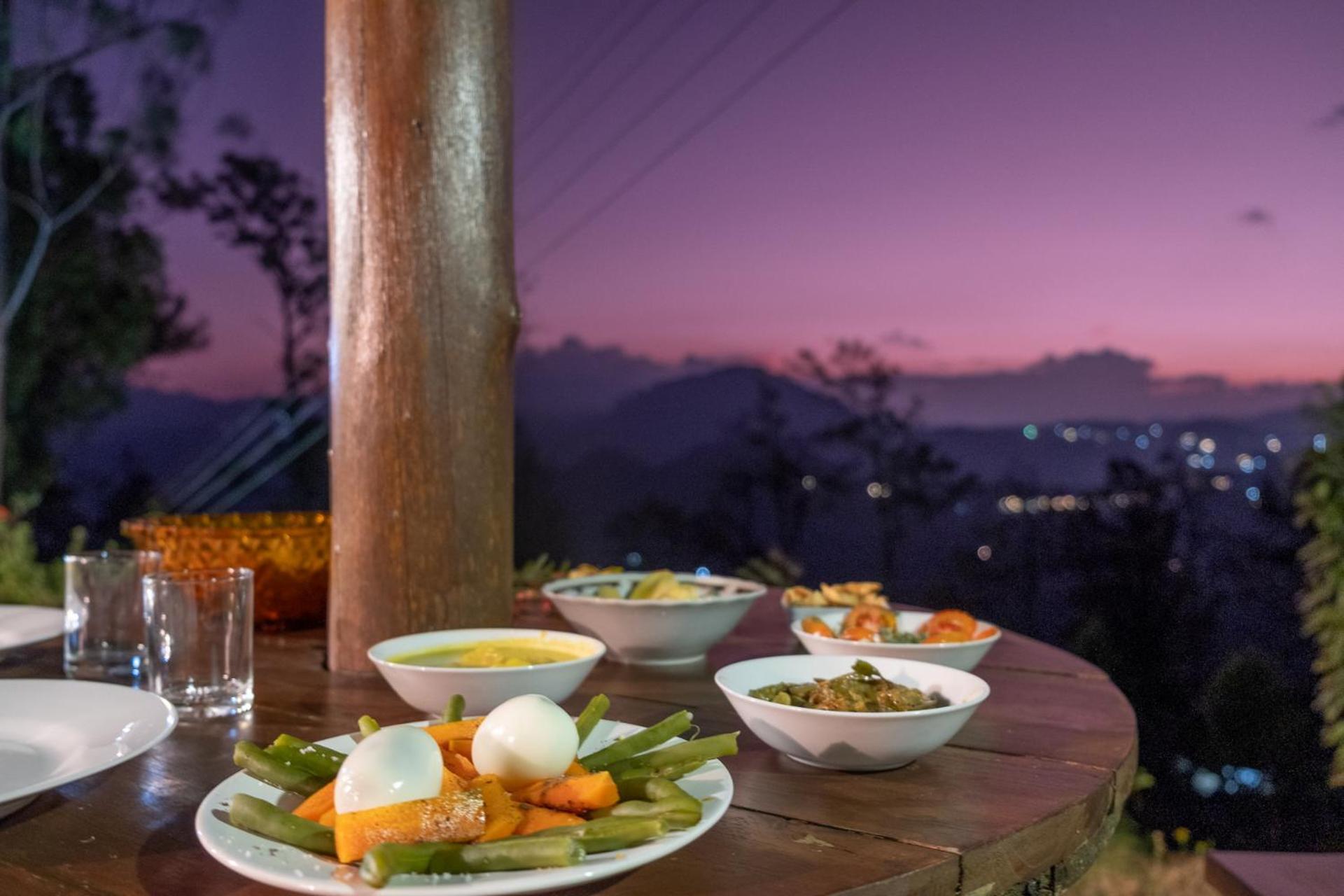 Ella Mountain Palace Luaran gambar