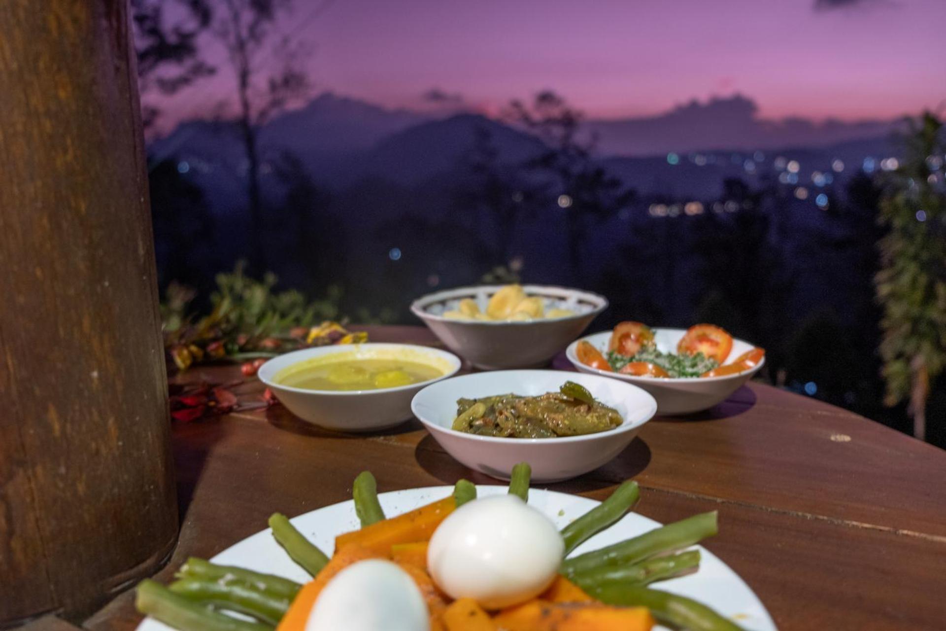 Ella Mountain Palace Luaran gambar