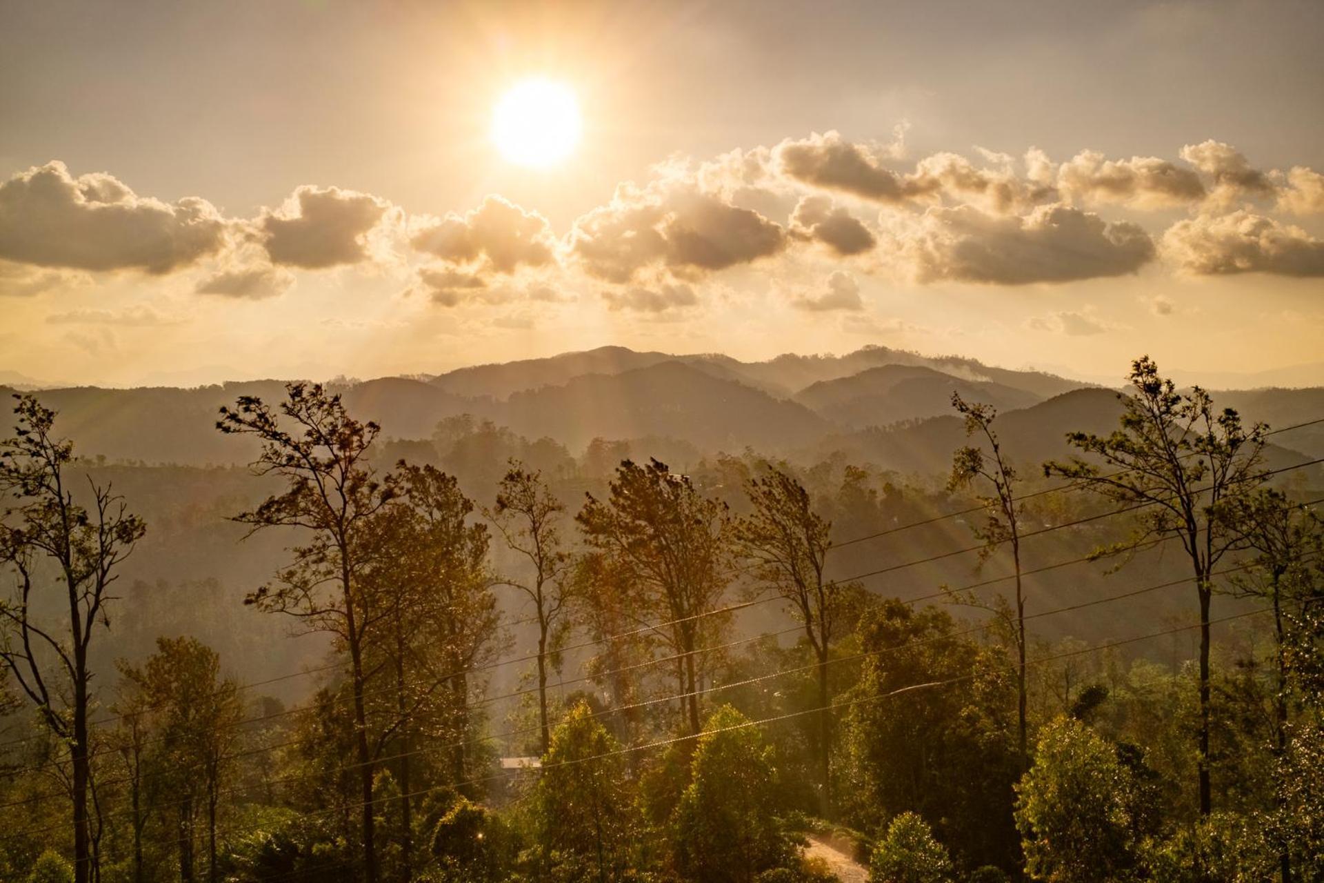 Ella Mountain Palace Luaran gambar